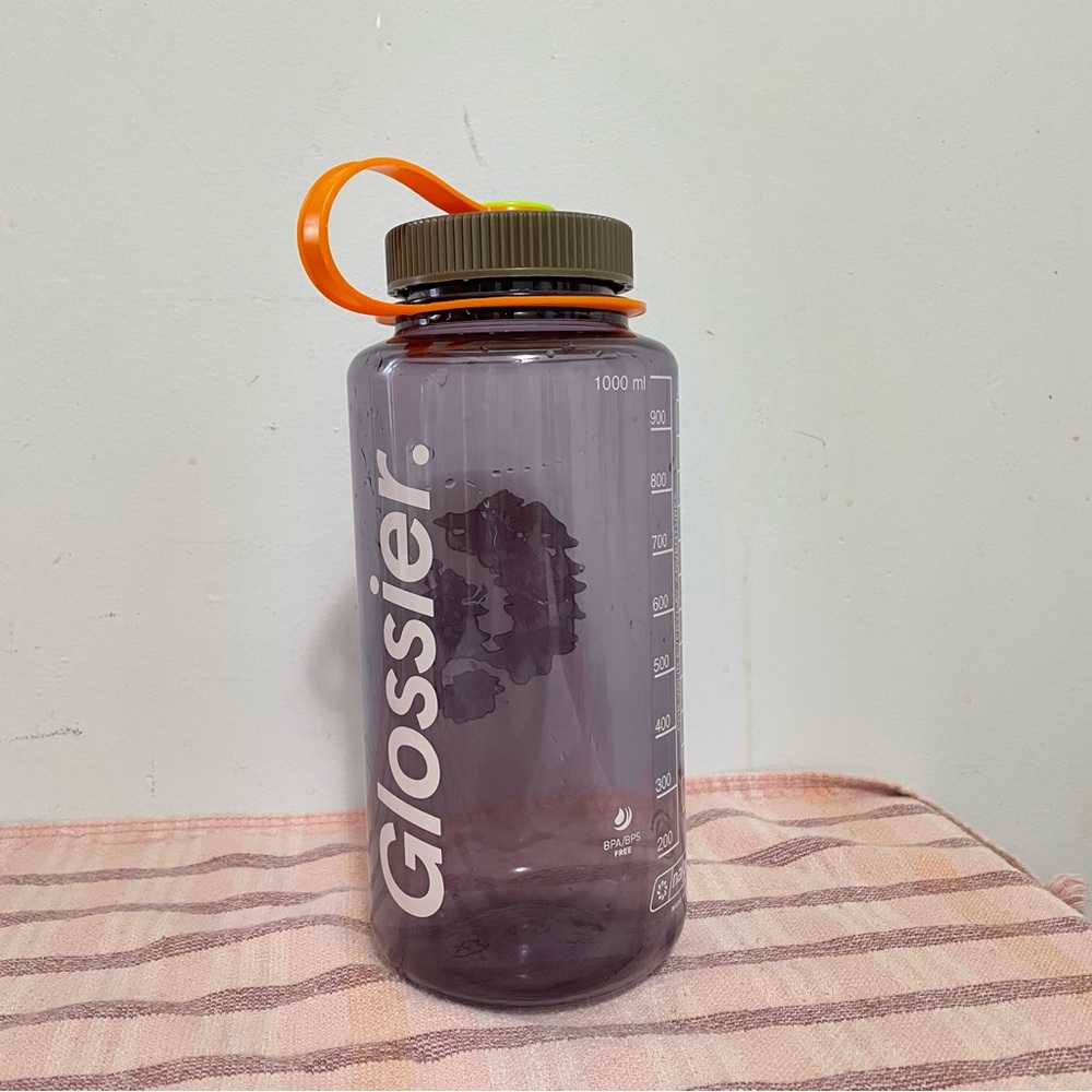 limited edition 32oz Glossier Seattle Nalgene Water Bottle